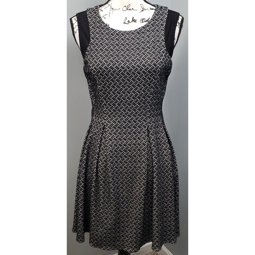 Chandi & Lia Peplum Dress Womens‎ Medium Black White Geometric Mesh Mix Back Zip